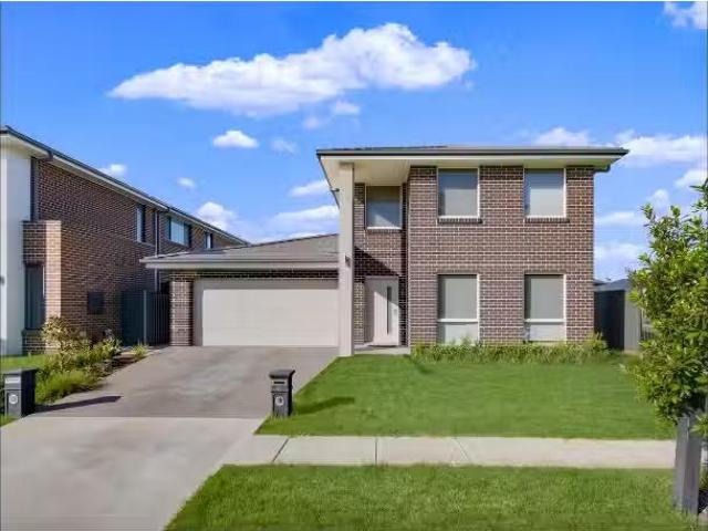 27 Wollahan Avenue, DENHAM COURT House for rent Listed by Jas.