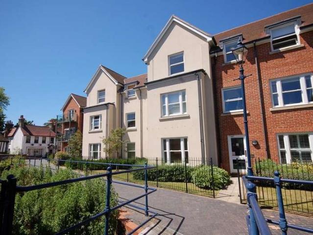 27 Bedroom Apartment Flat