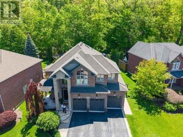 27 Bell Avenue, Grimsby East, ON, L3M 1B2 Luxury House for sale | Listing ID X13248 | Royal LePage Carriage Trade Luxury Properties