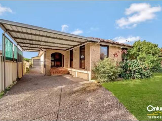 27 Bettong Crescent, Bossley Park House for rent Listed by Be.