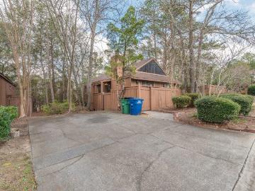 27 Bluff Pointe Way