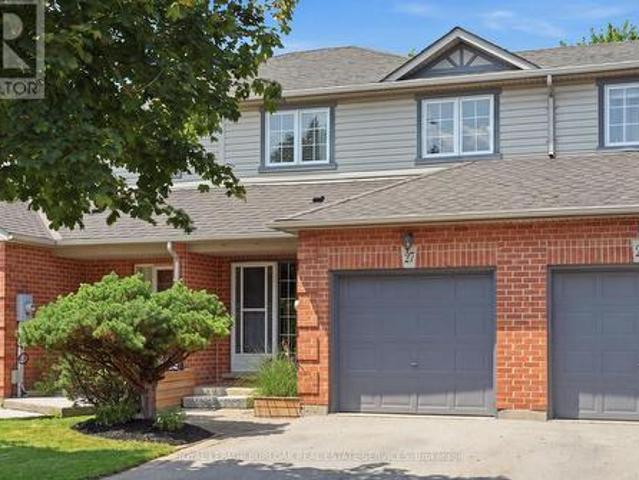 27 Bronte Court, Hamilton, ON, L9H 7N2 house for sale | Listing ID X13676 | Royal LePage