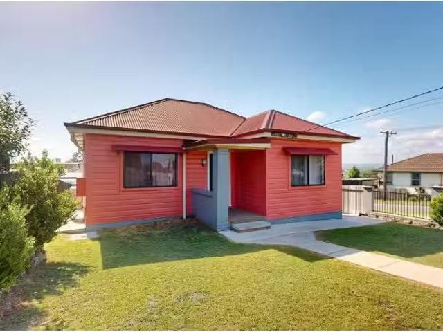 27 Brooks Street, Telarah House for rent Listed by Leah Jay o.