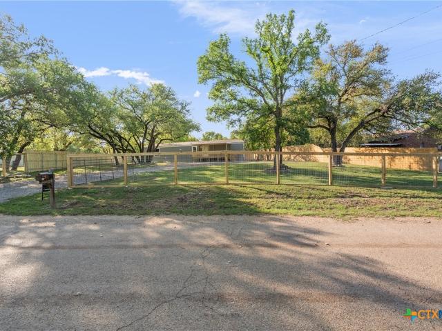 27 Briarwood Rd, Morgan's Point Resort, TX 76513 | MLS #604336