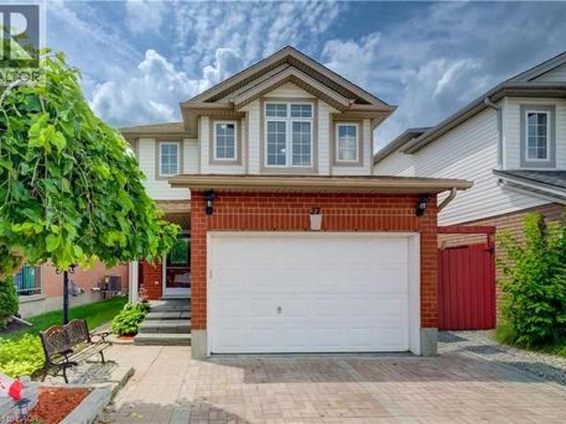 27 Bridlewreath Street, Kitchener, ON, N2E 3V5 house for sale | Listing ID 40851 | Royal LePage