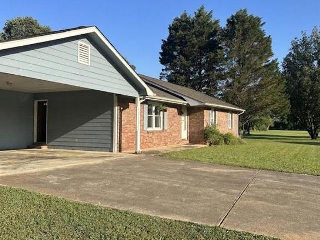 27 Carriage Trace SE