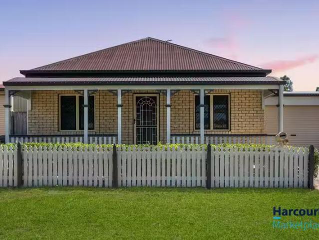27 Central Street, FOREST LAKE, QLD 4078 House for Rent
