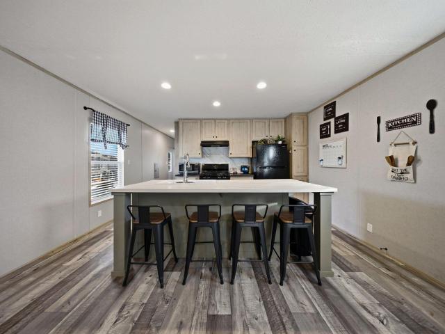 27 Colony Drive