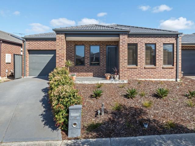 27 Coppice St, Mernda