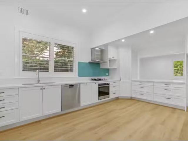 27 Clarke Street, West Ryde House for rent Listed by Nadim We.