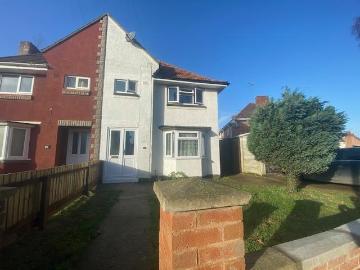 27 Croyland Road, Peterborough 3 bed semi detached house to rent £1,095 pcm £253 pw