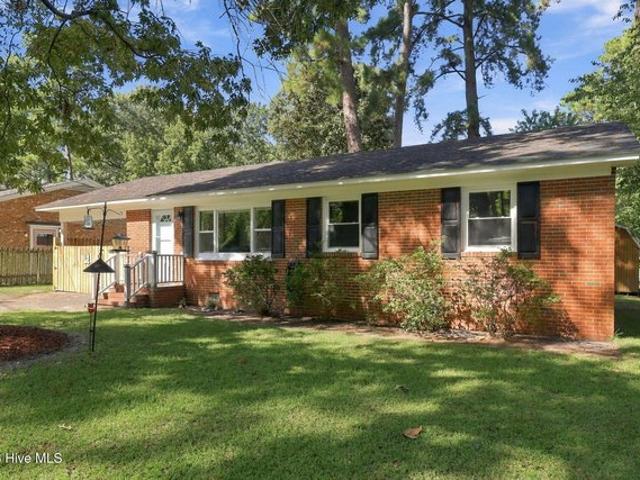 27 Croatan Ave, Bath, NC 27808