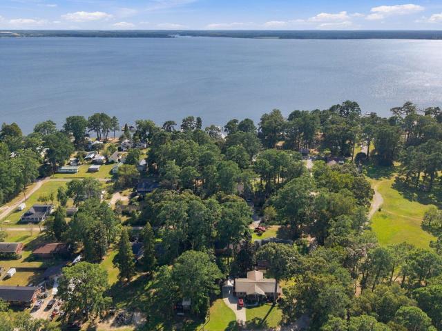 27 Croatan Avenue