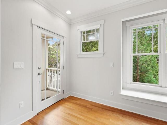 27 Cross Way