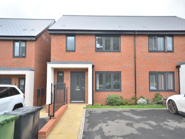 27 Crabtree Hill Drive, Derby, DE22 2SR
