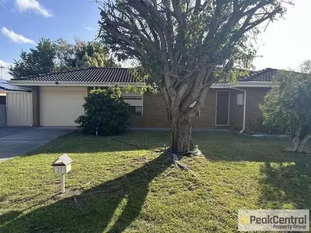 27 Darile Street, Hillman, WA 6168
