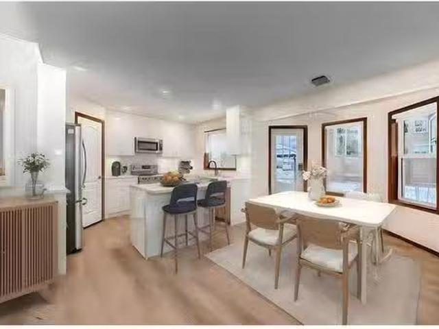 27 Douglas Park Place Se, Calgary, AB, T2Z 2M5 house for sal.