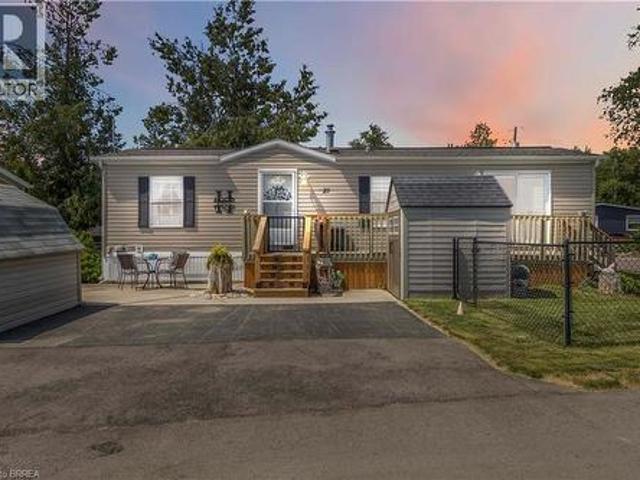 27 Elm Street, Puslinch, ON, N1H 6H9 house for sale | Listing ID 40846 | Royal LePage