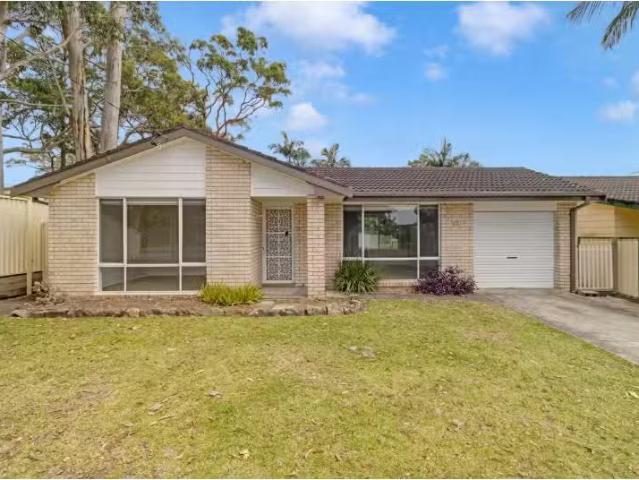 27 Elabana Avenue, Chain Valley Bay House for rent Listed by.