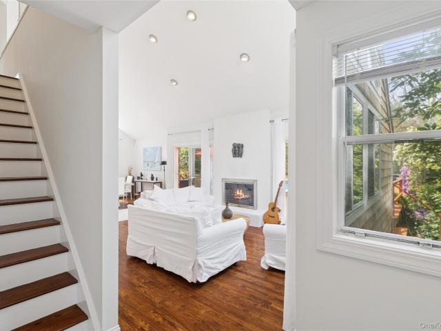 27 Ely Brook Road