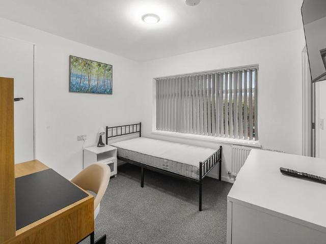 27 Finney Grove, Haydock, WA11 1 bed house of multiple occupation to rent £575 pcm £133 pw
