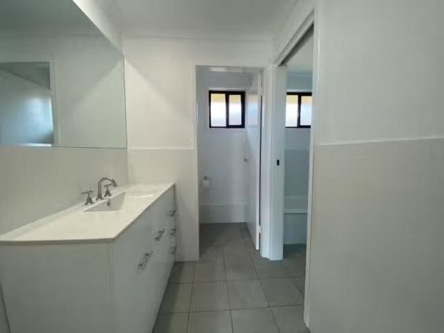 27 Fisher Road, OXLEY VALE House for rent Listed by Whitney M.