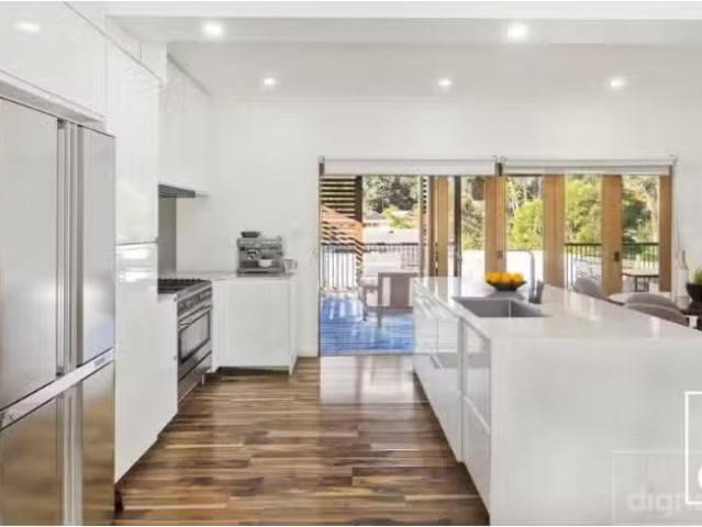 27 Foothills Road, Mount Ousley House for rent Listed by Sara.