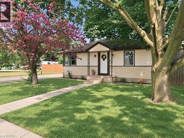 27 Frank Street, Brantford, ON, N3T 5C8 house for sale | Listing ID 40859 | Royal LePage
