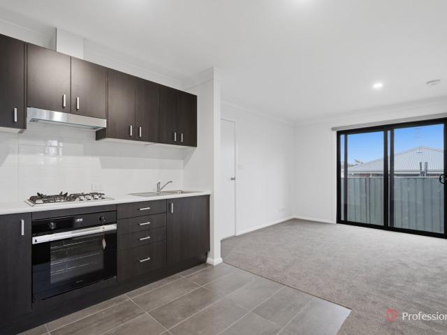 2/7 Frizell CrescentArmidale NSW 2350, Australia