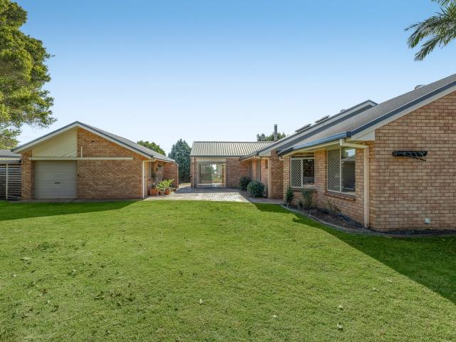 27 Fry Street, Middle Ridge, QLD 4350 House for Rent Ray White Toowoomba Real Estate