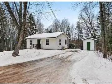 House for sale in Sunbury - Garden