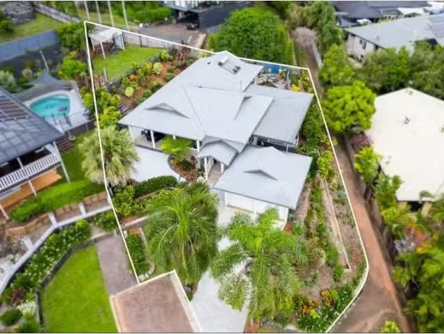 27 Guthrie Place, Bentley Park House for rent Listed by Renta.