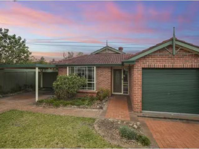 27 Hamlyn Road, Hamlyn Terrace House for rent Listed by Abbie.