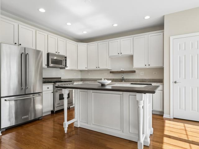 27 Harborside Way