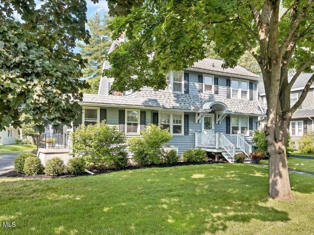 27 Herrick Avenue