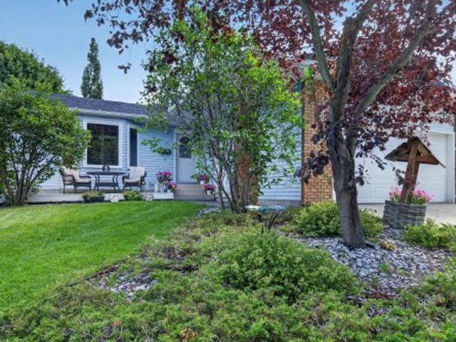 27 Highcliff Road, Sherwood Park, AB, T8A 5E4 house for sale | Listing ID E4507 | Royal LePage