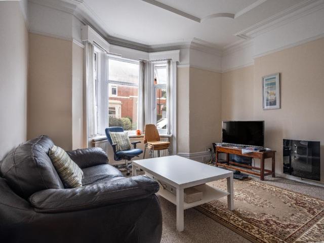 27 Honister Avenue, Tyne and Wear NE2 1 bed terraced house to rent £500 pcm £115 pw