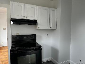 27 Howard Rd, Poughkeepsie, NY 12603 | MLS #983342