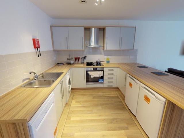 27 Huntingdon Street, Nottingham, Ng1. 3 bed ground floor flat to rent £1,937 pcm £447 pw