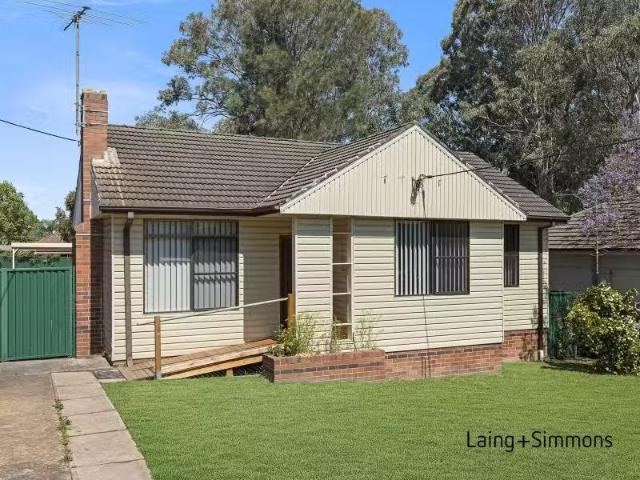 27 Jewelsford Road, Wentworthville House for rent Listed by L.