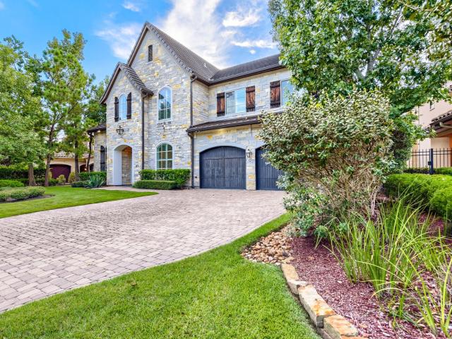 27 Johnathan Landing Court
