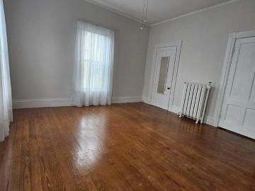 27 Laurel Street #2 2 Bedroom Apartment for Rent at 27 Laurel St, Concord, NH 03301