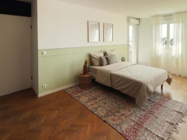 27 m² masterbedroom with balcony for rent in a big accommodation in coliving in Saint Denis SDN52