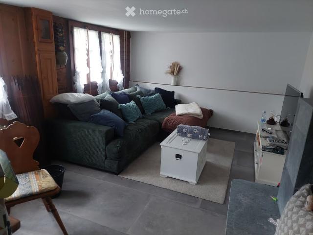 27 m²