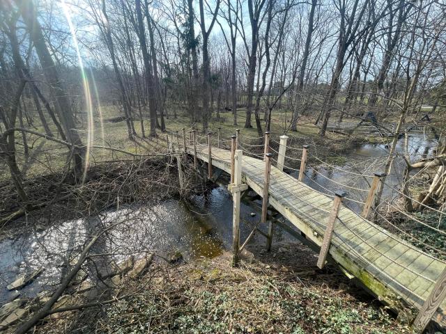 27 Meadowbrook Drive