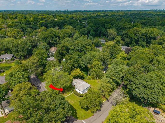 27 Meadowlark Road