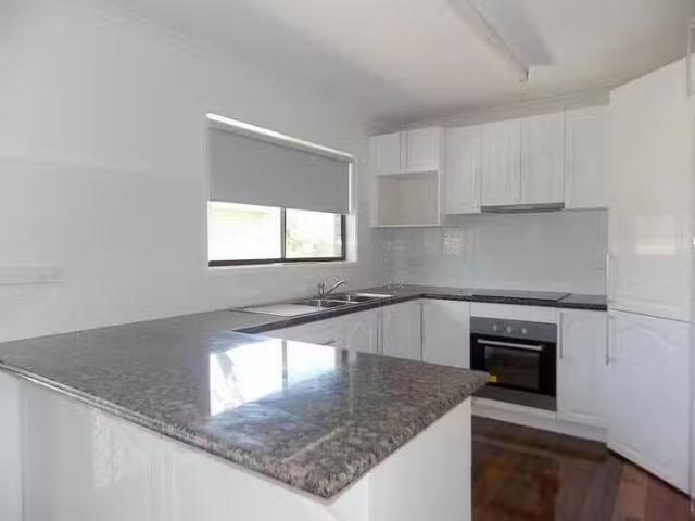 2/7 Metropole Street, Robertson, QLD 4109