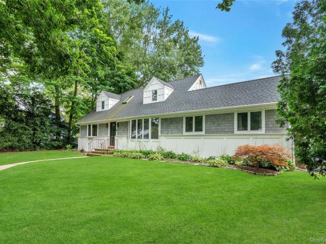 27 Middle Drive