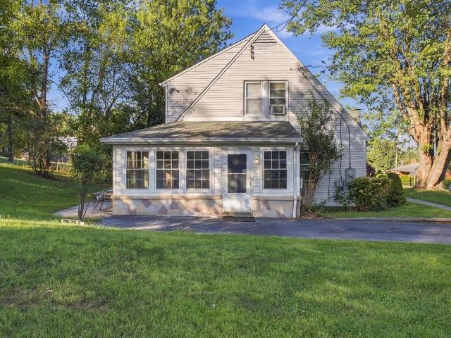 27 middle river dr