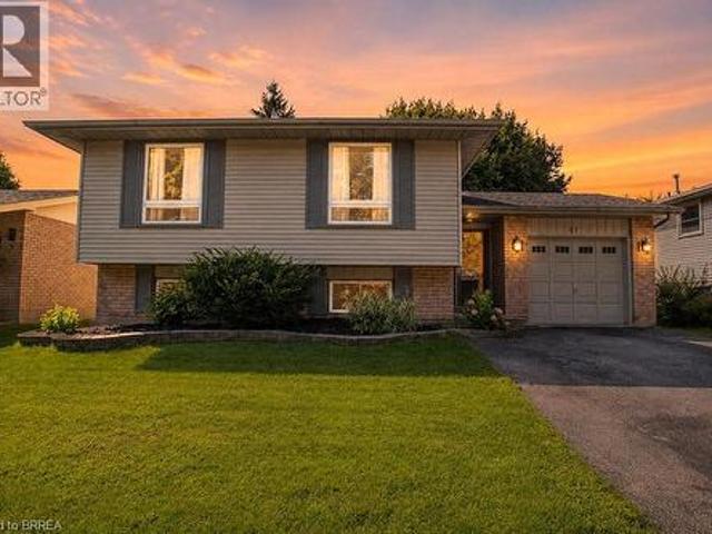 27 Myrtleville Drive, Brantford, ON, N3V 1B9 house for sale | Listing ID 40862 | Royal LePage